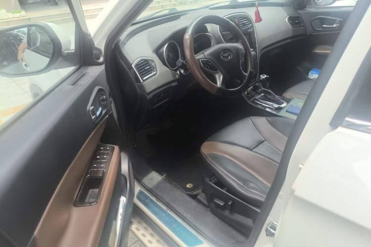 Used GAC Trumpchi GS5 Super 2015 1.8T Automatic Two-Wheel Drive Luxury Navigation Edition Driver Seat