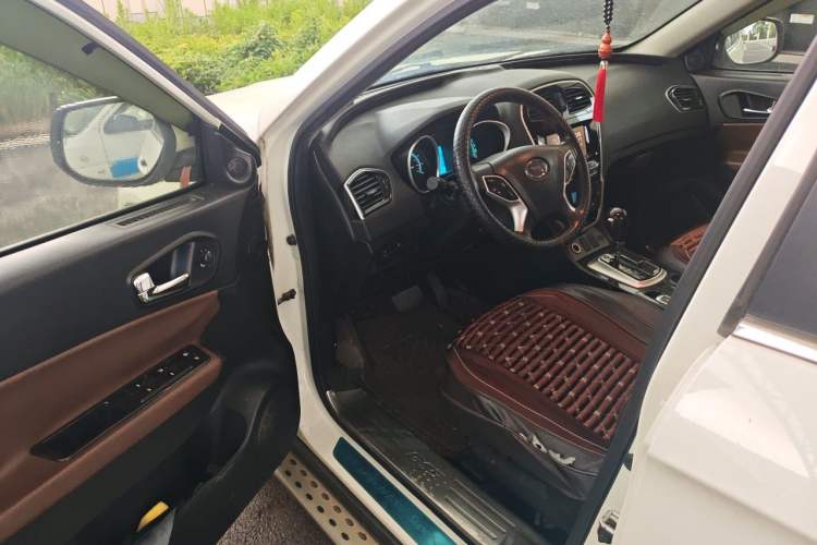 Used GAC Trumpchi GS5 Super 2015 2.0L Automatic Two-Wheel Drive Luxury Navigation Edition Driver Seat