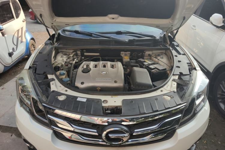 Used GAC Trumpchi GS5 Super 2015 2.0L Automatic Two-Wheel Drive Elite Edition Engine Bay