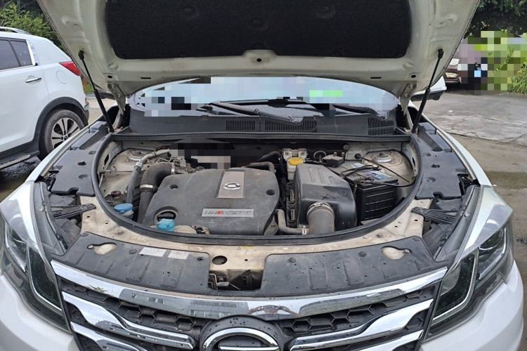 Used GAC Trumpchi GS5 Super 2015 1.8T Automatic Two-Wheel Drive Luxury Edition Engine Bay