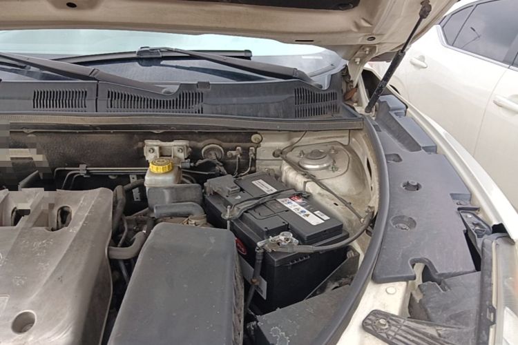 Used GAC Trumpchi GS5 Super 2015 2.0L Automatic Two-Wheel Drive Comfort Edition Engine Bay Left