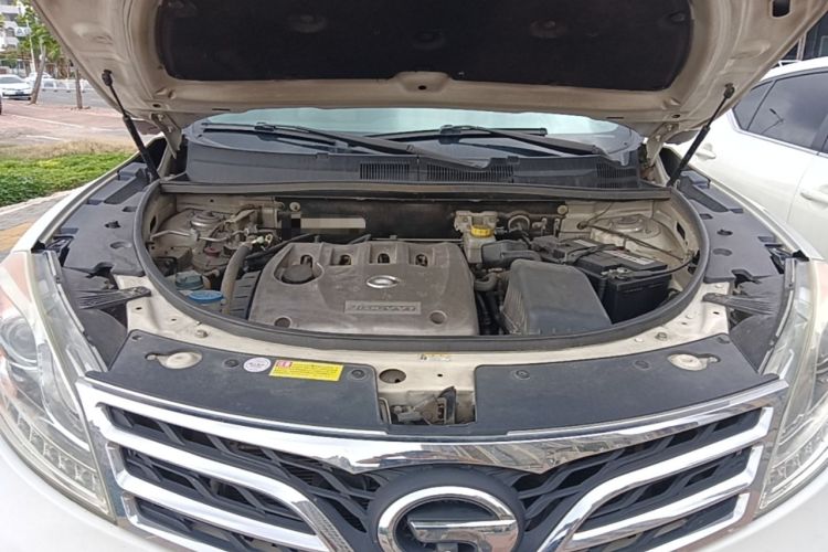 Used GAC Trumpchi GS5 Super 2015 2.0L Automatic Two-Wheel Drive Comfort Edition Engine Bay