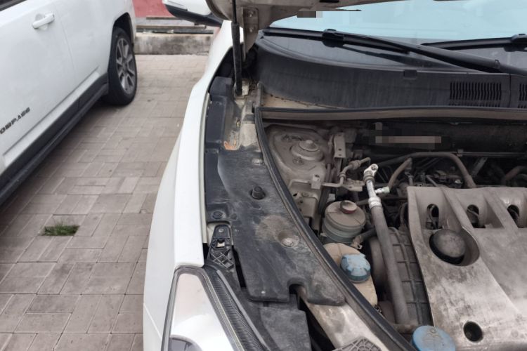 Used GAC Trumpchi GS5 Super 2015 2.0L Automatic Two-Wheel Drive Comfort Edition Engine Bay Right