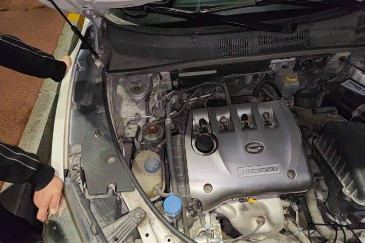 Used GAC Trumpchi GS5 Super 2015 2.0L Manual Two-Wheel Drive Elite Edition Engine Bay Right