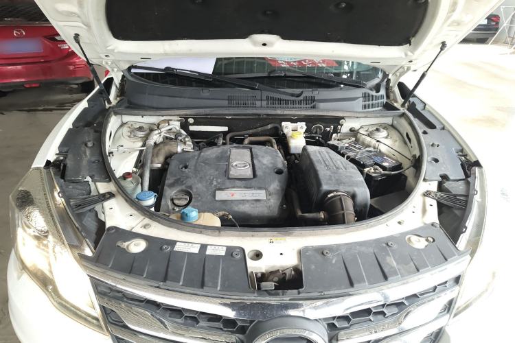 Used GAC Trumpchi GS5 Super 2015 1.8T Automatic All-Wheel Drive Luxury Navigation Edition Engine Bay