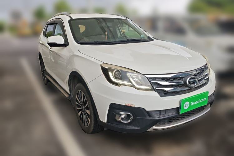 Used GAC Trumpchi GS5 Super 2015 2.0L Automatic Two-Wheel Drive Luxury Navigation Edition Front Right 45 Deg