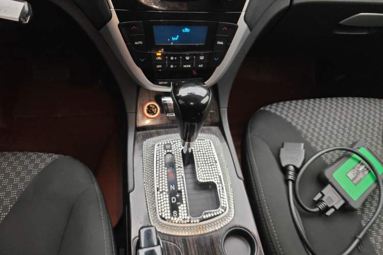 Used GAC Trumpchi GS5 Super 2015 2.0L Automatic Two-Wheel Drive Comfort Edition Gear Lever