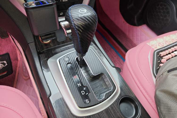 Used GAC Trumpchi GS5 Super 2015 2.0L Automatic Two-Wheel Drive Elite Edition Gear Lever