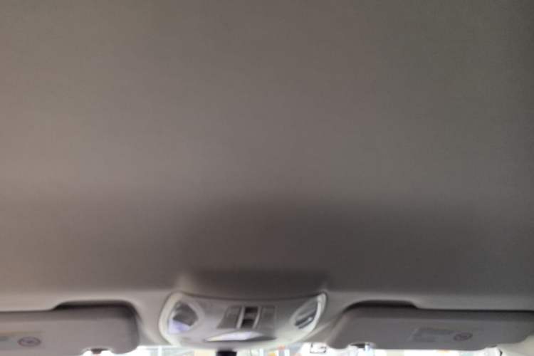 Used GAC Trumpchi GS5 Super 2015 2.0L Automatic Two-Wheel Drive Comfort Edition Headliner