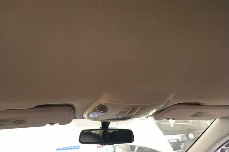 Used GAC Trumpchi GS5 Super 2015 2.0L Automatic Two-Wheel Drive Comfort Edition Headliner