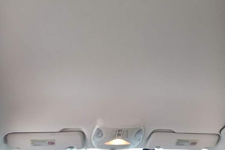 Used GAC Trumpchi GS5 Super 2015 2.0L Automatic Two-Wheel Drive Comfort Edition Headliner