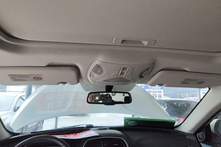 Used GAC Trumpchi GS5 Super 2015 1.8T Automatic All-Wheel Drive Luxury Navigation Edition Headliner