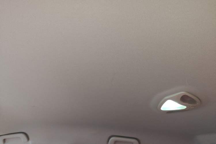 Used GAC Trumpchi GS5 Super 2015 2.0L Automatic Two-Wheel Drive Elite Edition Headliner