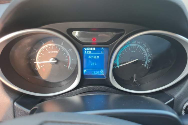 Used GAC Trumpchi GS5 Super 2015 2.0L Automatic Two-Wheel Drive Elite Edition Instrument Cluster