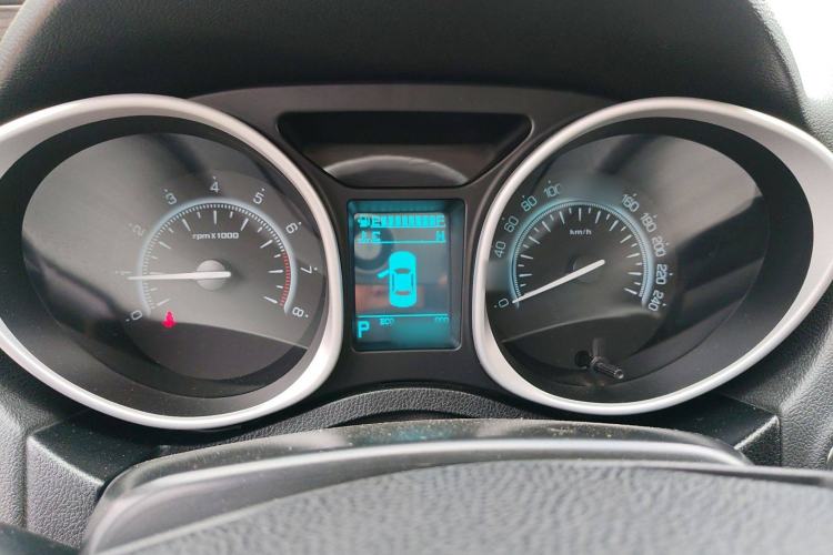 Used GAC Trumpchi GS5 Super 2015 1.8T Automatic Two-Wheel Drive Luxury Edition Instrument Cluster
