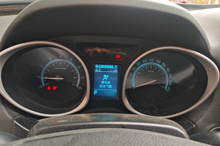 Used GAC Trumpchi GS5 Super 2015 2.0L Automatic Two-Wheel Drive Luxury Navigation Edition Instrument Cluster