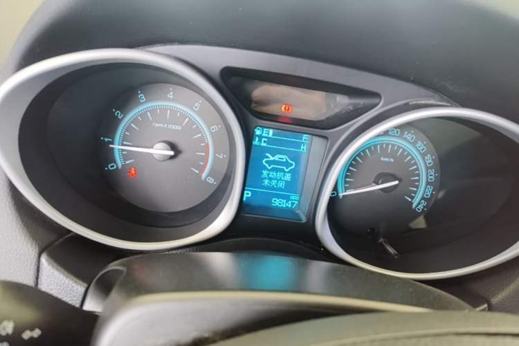 Used GAC Trumpchi GS5 Super 2015 2.0L Automatic Two-Wheel Drive Comfort Edition Instrument Cluster