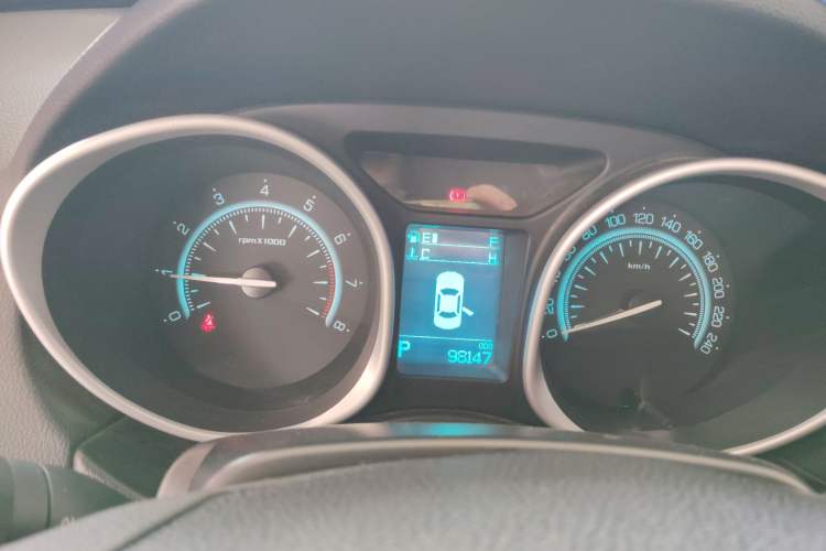 Used GAC Trumpchi GS5 Super 2015 2.0L Automatic Two-Wheel Drive Comfort Edition Instrument Cluster