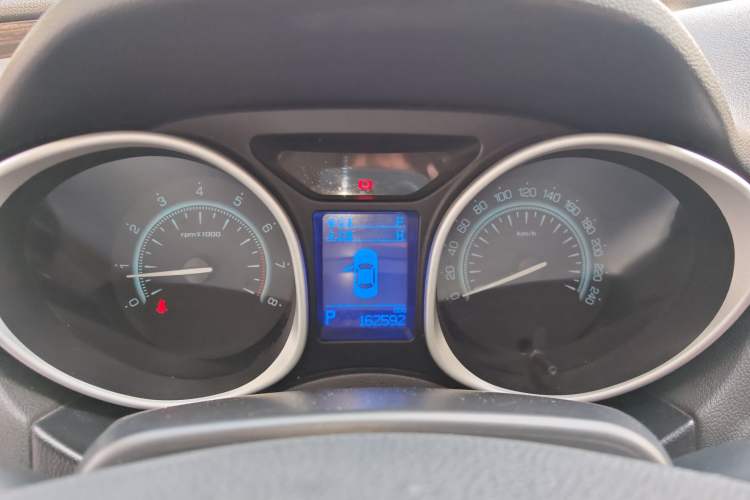 Used GAC Trumpchi GS5 Super 2015 1.8T Automatic Two-Wheel Drive Comfort Edition Instrument Cluster