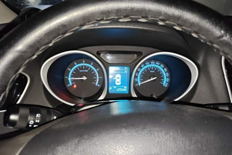 Used GAC Trumpchi GS5 Super 2015 1.8T Automatic Two-Wheel Drive Luxury Edition Instrument Cluster