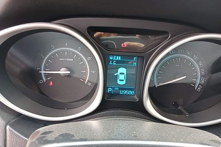 Used GAC Trumpchi GS5 Super 2015 2.0L Automatic Two-Wheel Drive Comfort Edition Instrument Cluster