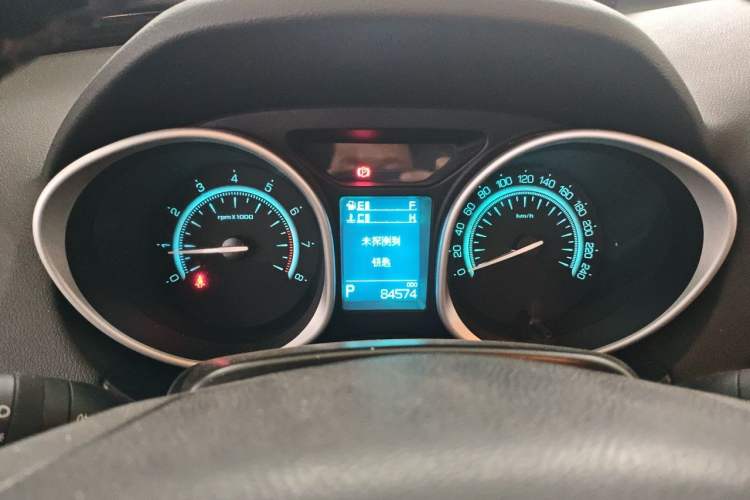 Used GAC Trumpchi GS5 Super 2015 2.0L Automatic Two-Wheel Drive Luxury Navigation Edition Instrument Cluster