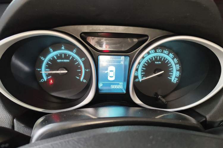 Used GAC Trumpchi GS5 Super 2015 1.8T Automatic All-Wheel Drive Luxury Navigation Edition Instrument Cluster