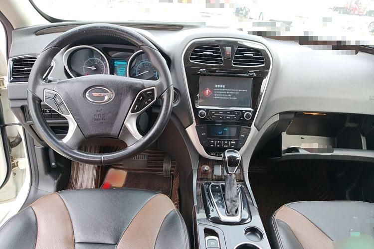 Used GAC Trumpchi GS5 Super 2015 1.8T Automatic Two-Wheel Drive Luxury Edition Interior 2