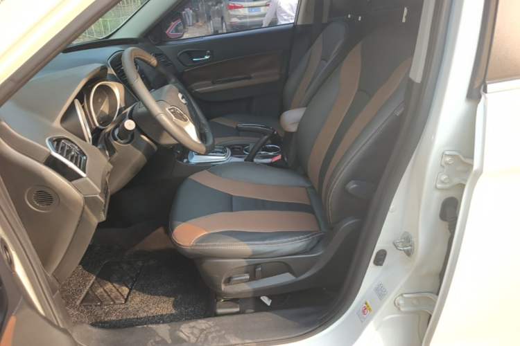 Used GAC Trumpchi GS5 Super 2015 2.0L Automatic Two-Wheel Drive Elite Edition Left Front Seat