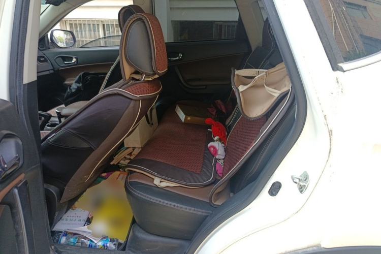 Used GAC Trumpchi GS5 Super 2015 1.8T Automatic Two-Wheel Drive Elite Edition Left Rear Seat