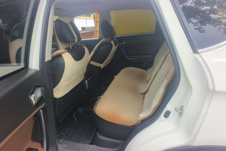 Used GAC Trumpchi GS5 Super 2015 1.8T Automatic Two-Wheel Drive Luxury Edition Left Rear Seat