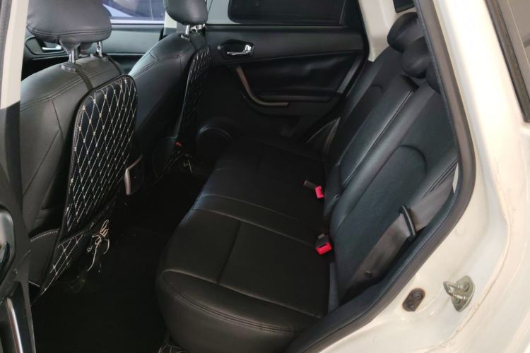Used GAC Trumpchi GS5 Super 2015 2.0L Automatic Two-Wheel Drive Comfort Edition Left Rear Seat