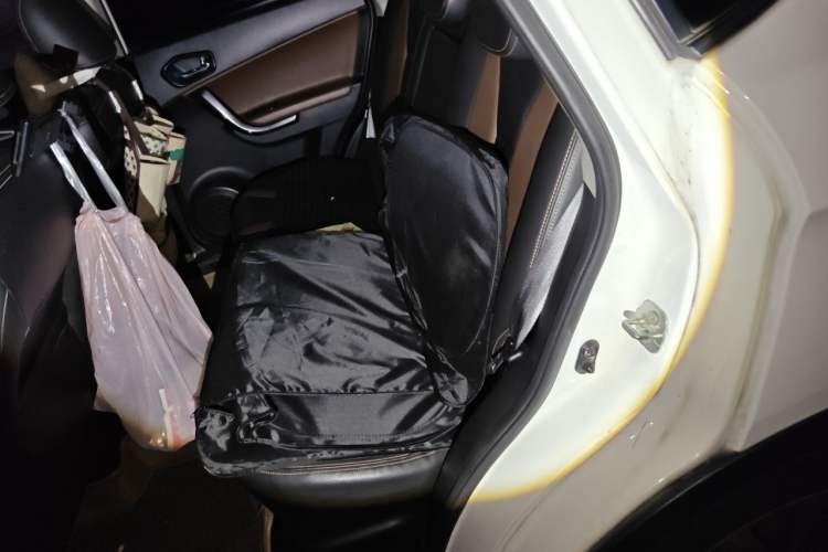 Used GAC Trumpchi GS5 Super 2015 1.8T Automatic Two-Wheel Drive Luxury Edition Left Rear Seat