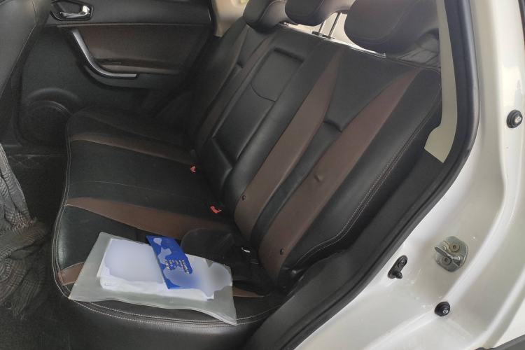 Used GAC Trumpchi GS5 Super 2015 1.8T Automatic Two-Wheel Drive Luxury Edition Left Rear Seat