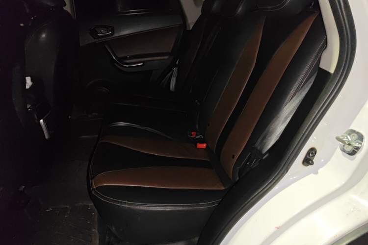 Used GAC Trumpchi GS5 Super 2015 2.0L Manual Two-Wheel Drive Elite Edition Left Rear Seat