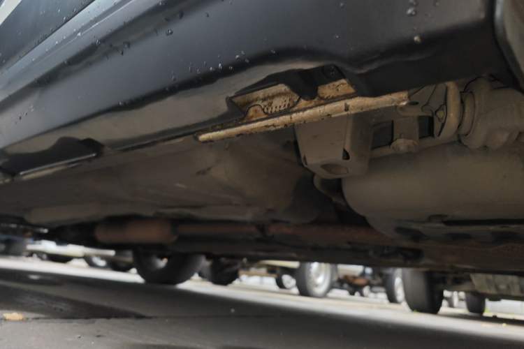 Used GAC Trumpchi GS5 Super 2015 2.0L Automatic Two-Wheel Drive Comfort Edition Left Side Sill