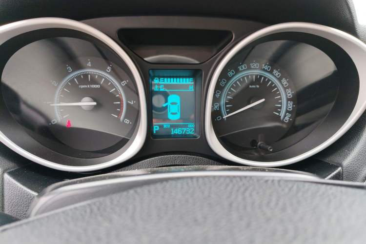 Used GAC Trumpchi GS5 Super 2015 1.8T Automatic Two-Wheel Drive Luxury Edition Odometer Close Up