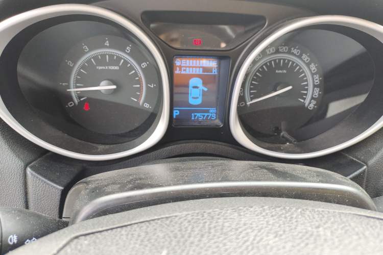Used GAC Trumpchi GS5 Super 2015 2.0L Automatic Two-Wheel Drive Comfort Edition Odometer Close Up