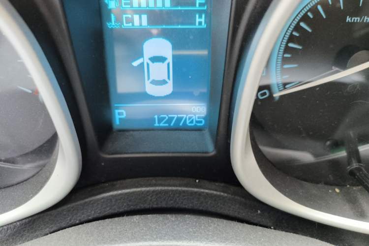 Used GAC Trumpchi GS5 Super 2015 1.8T Automatic Two-Wheel Drive Luxury Navigation Edition Odometer Close Up