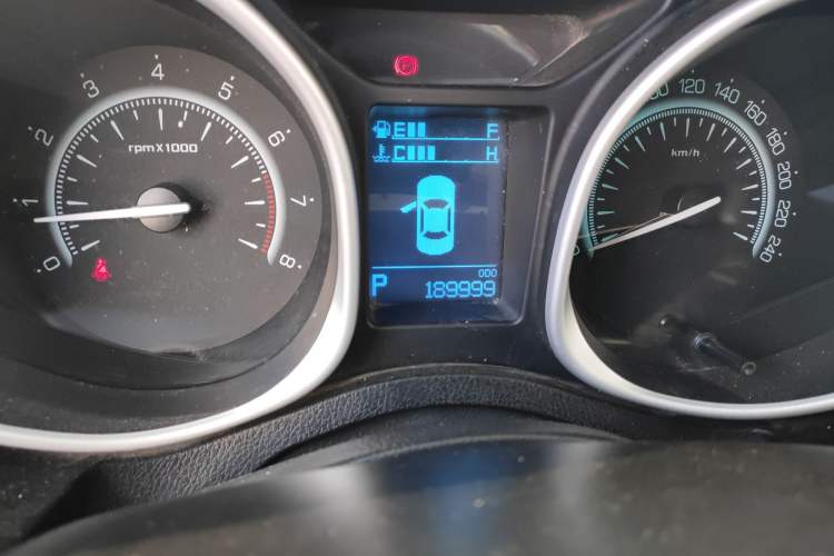 Used GAC Trumpchi GS5 Super 2015 1.8T Automatic Two-Wheel Drive Luxury Edition Odometer Close Up