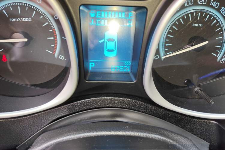 Used GAC Trumpchi GS5 Super 2015 2.0L Automatic Two-Wheel Drive Elite Edition Odometer Close Up