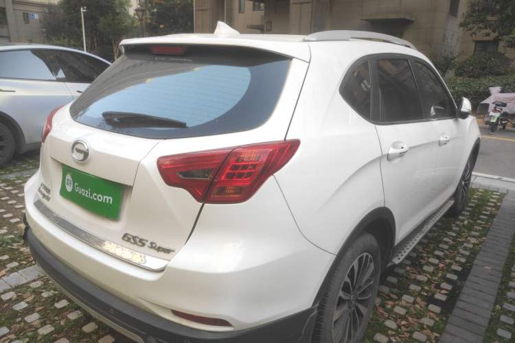 Used GAC Trumpchi GS5 Super 2015 2.0L Automatic Two-Wheel Drive Luxury Navigation Edition Rear Right 45 Deg