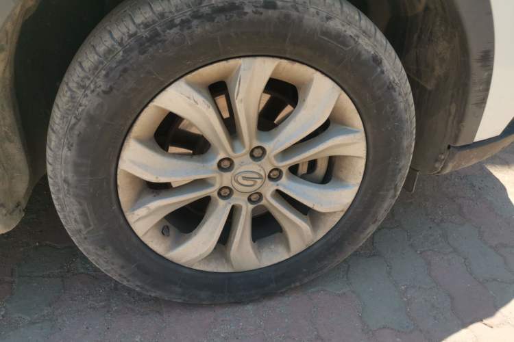 Used GAC Trumpchi GS5 Super 2015 2.0L Manual Two-Wheel Drive Comfort Edition Right Front Wheel Hub
