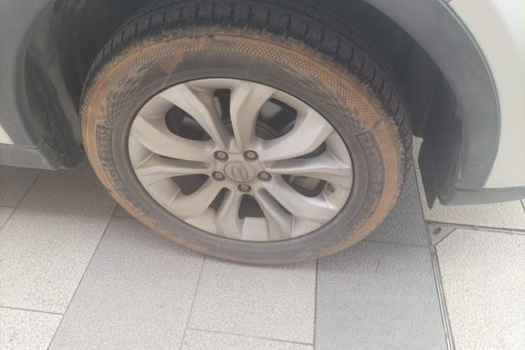 Used GAC Trumpchi GS5 Super 2015 2.0L Automatic Two-Wheel Drive Comfort Edition Right Front Wheel Hub