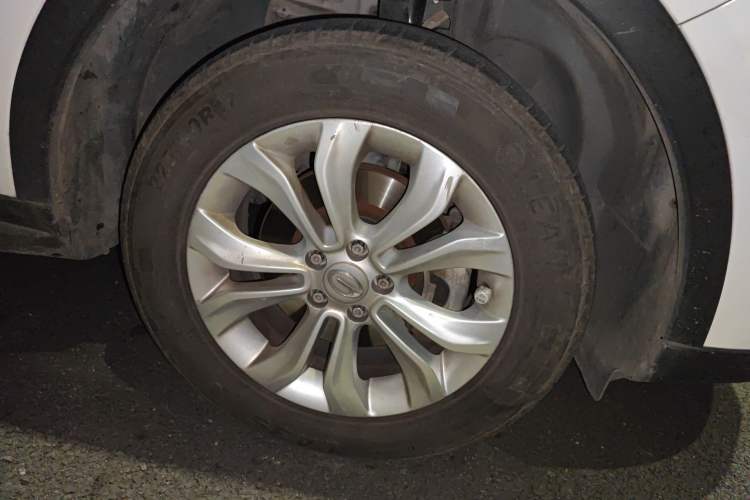 Used GAC Trumpchi GS5 Super 2015 2.0L Manual Two-Wheel Drive Elite Edition Right Front Wheel Hub