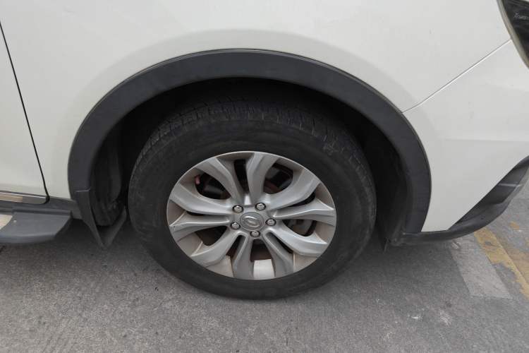 Used GAC Trumpchi GS5 Super 2015 2.0L Automatic Two-Wheel Drive Elite Edition Right Front Wheel Hub