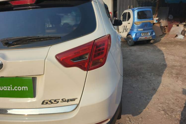 Used GAC Trumpchi GS5 Super 2015 2.0L Automatic Two-Wheel Drive Elite Edition Right Rear Taillight