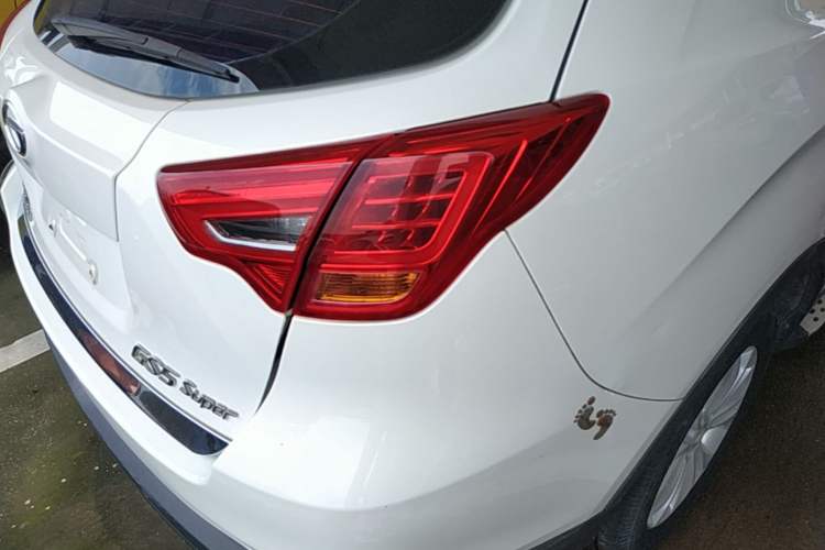 Used GAC Trumpchi GS5 Super 2015 2.0L Automatic Two-Wheel Drive Comfort Edition Right Rear Taillight