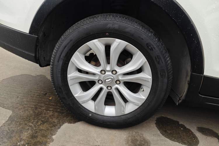 Used GAC Trumpchi GS5 Super 2015 2.0L Automatic Two-Wheel Drive Comfort Edition Right Rear Wheel Hub