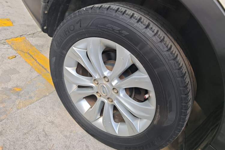Used GAC Trumpchi GS5 Super 2015 1.8T Automatic Two-Wheel Drive Comfort Edition Right Rear Wheel Hub